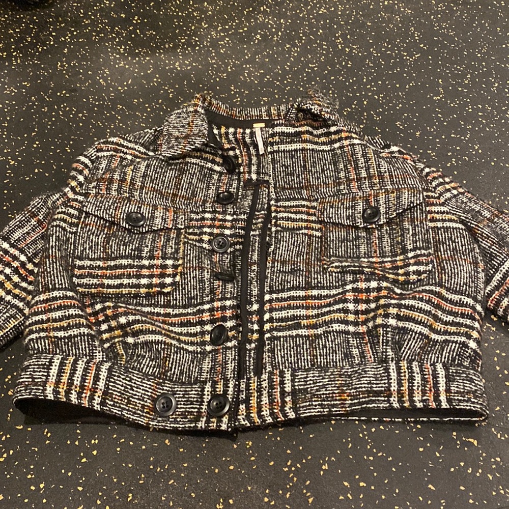 Never worn tweed Free People Cropped Jacket. Brand New Condition. Size XS